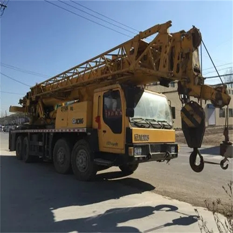 电白吊车怎么吊装挖掘机